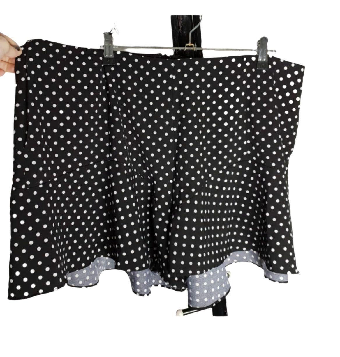 City Chic XS - Frill Detail Polka Dot Shorts