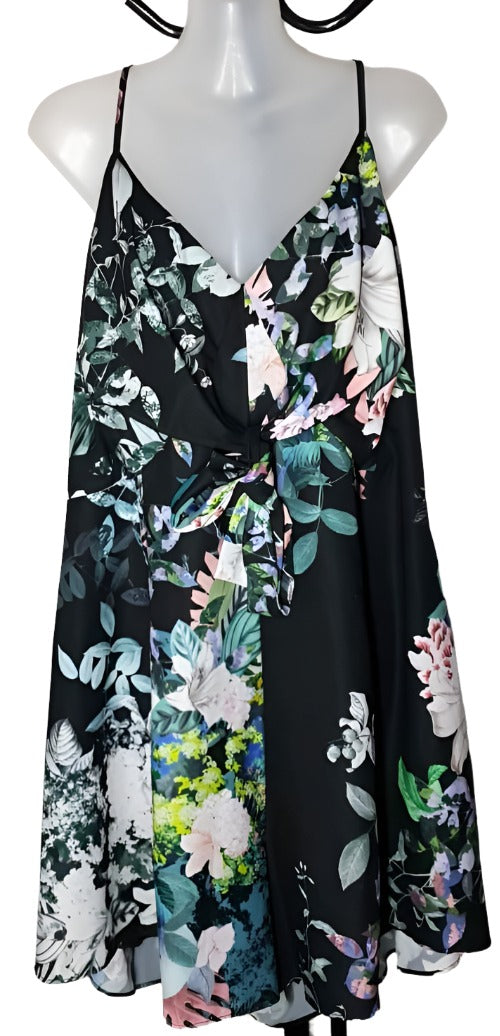 City Chic Medium - Floral Tie Front Playsuit