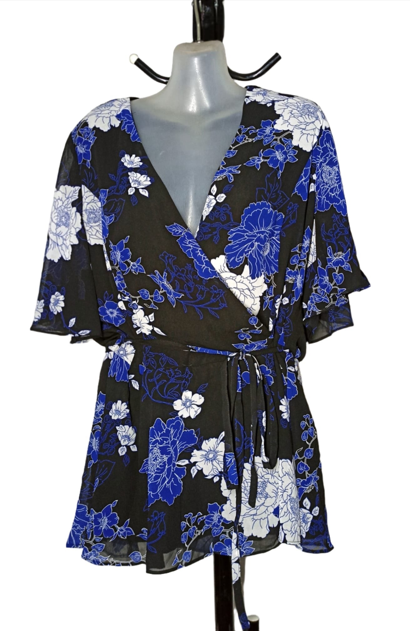City Chic Medium - Blue Floral Chiffon Wrap Top