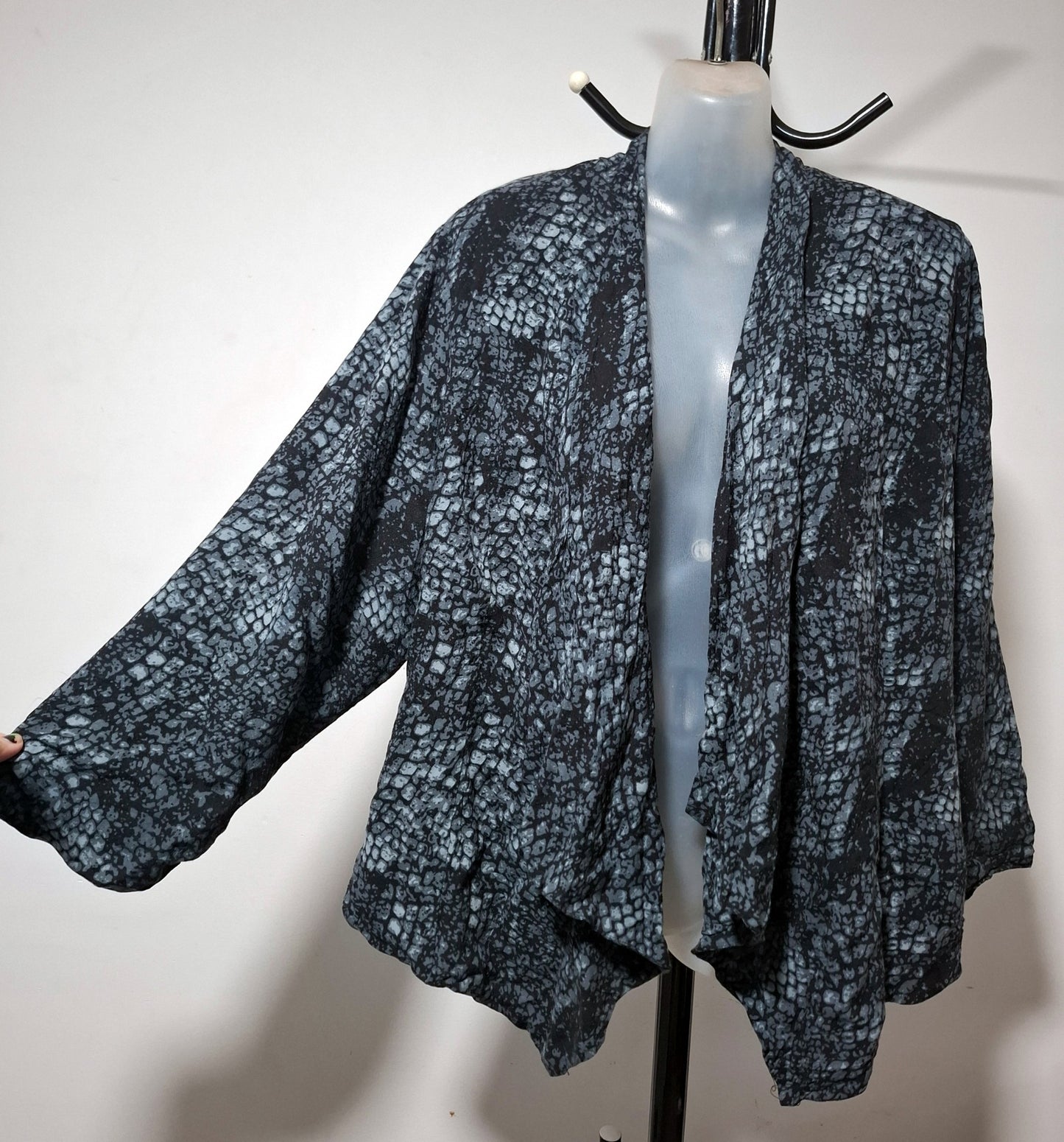 City Chic Large - Snake Skin Jacket