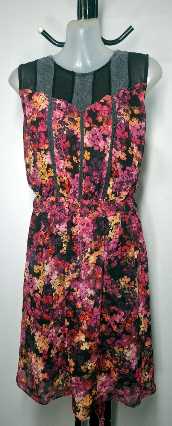 City Chic Medium - Floral Dress With Lace And Mesh Neckline