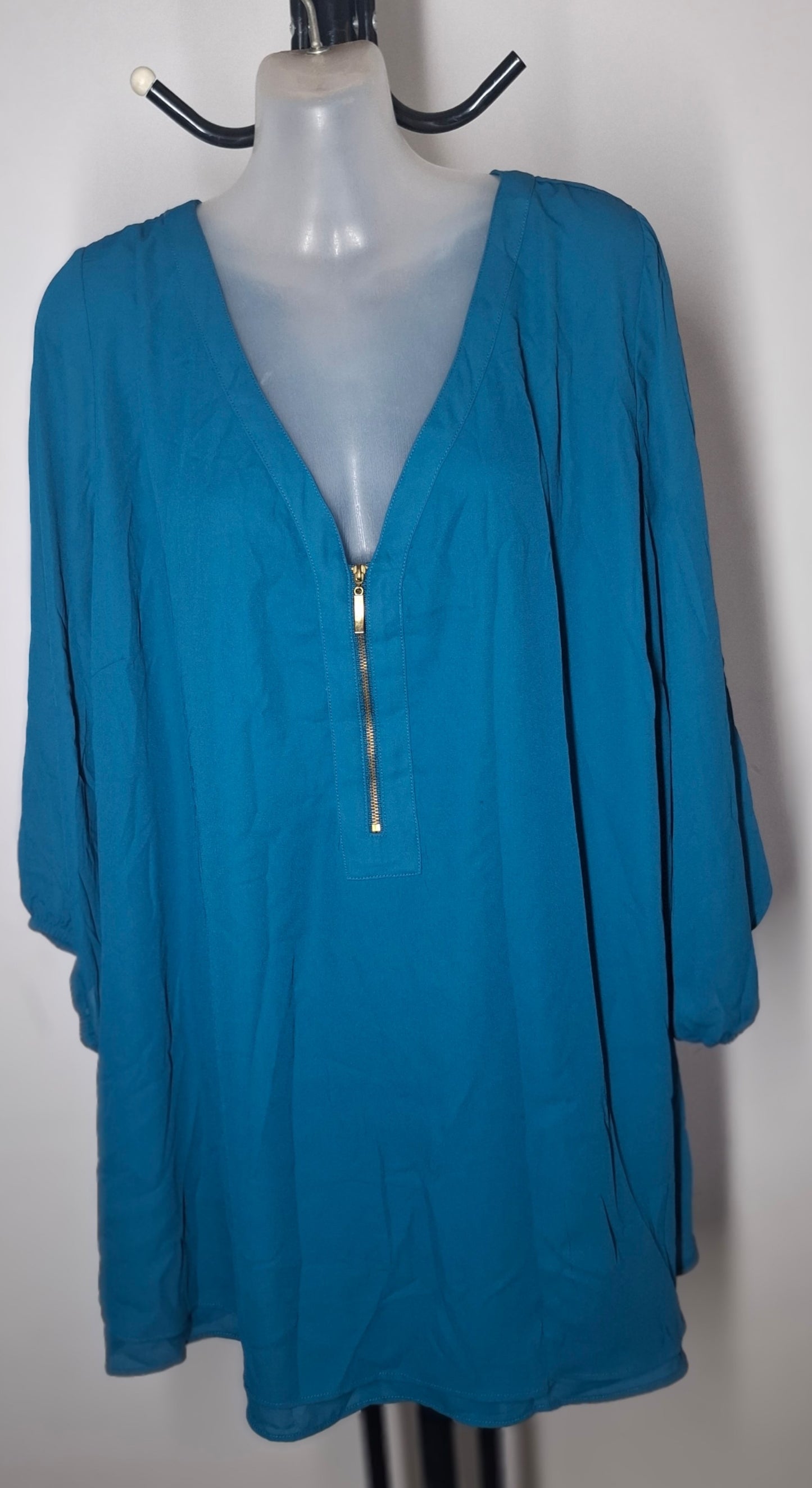 City Chic XL - Teal Lightweight Zip Top With Sleeves