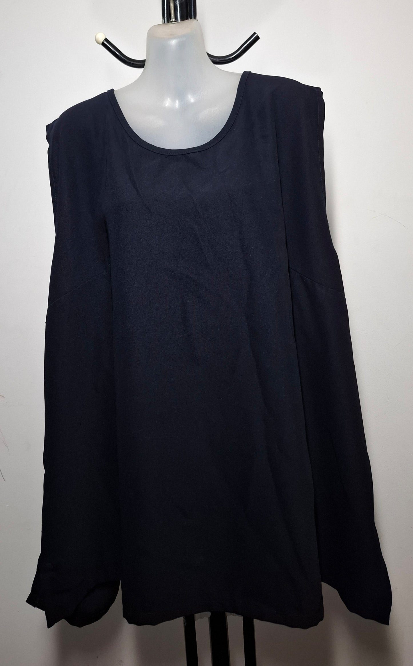 Size 32 - Navy Top