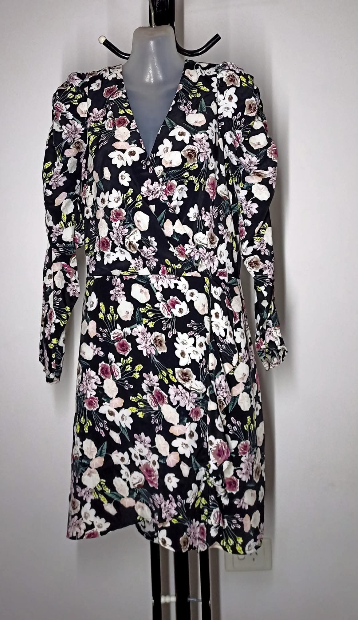 Size 16 - Black Floral Dress With Sleeves