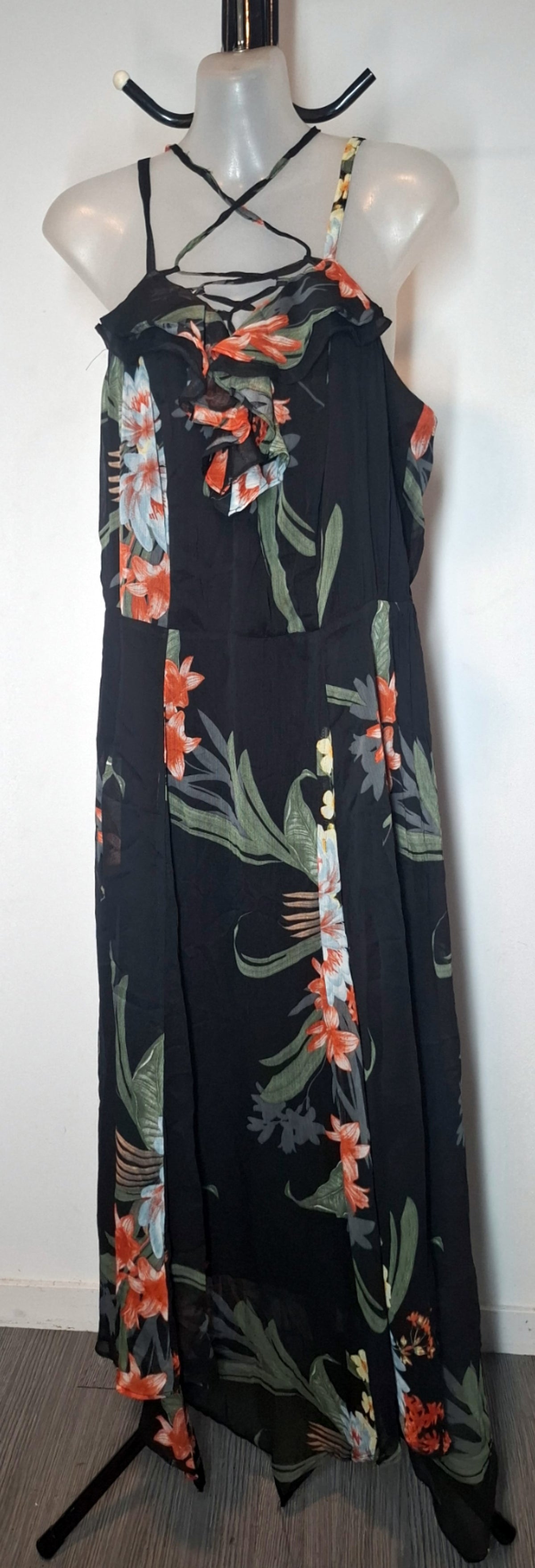 City Chic Small - Black Floral Strappy Dress
