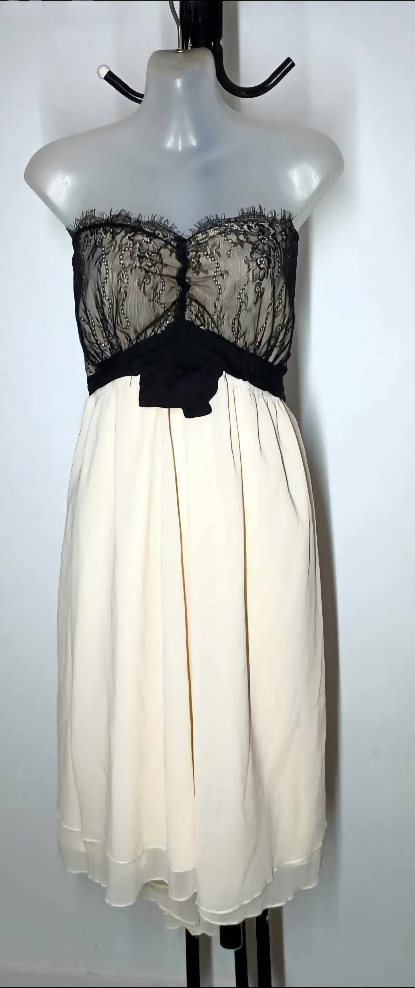 City Chic Medium - Strapless Lace Dress