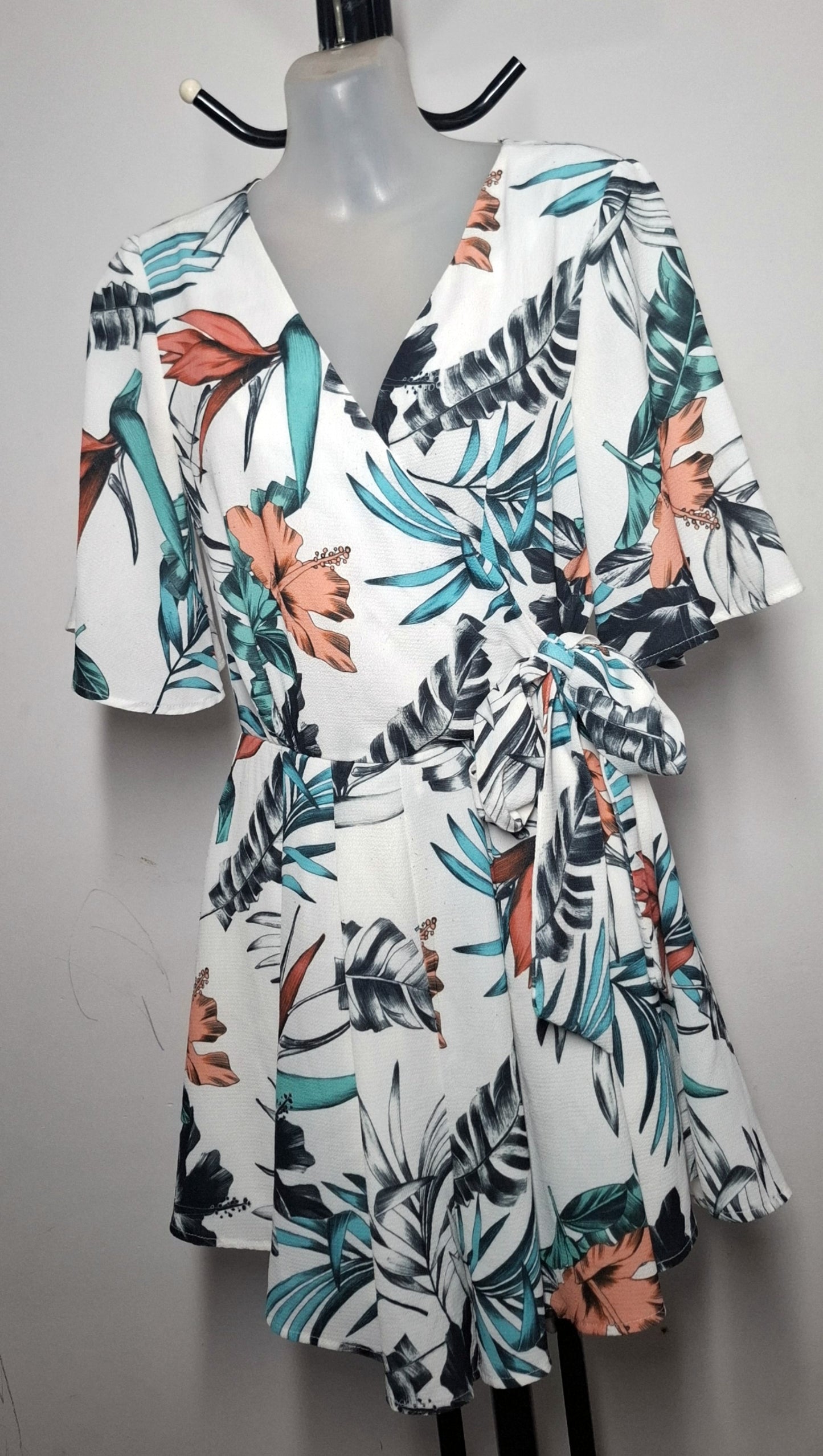 Size 10 - White Floral Faux Wrap Playsuit Romper With Sleeves