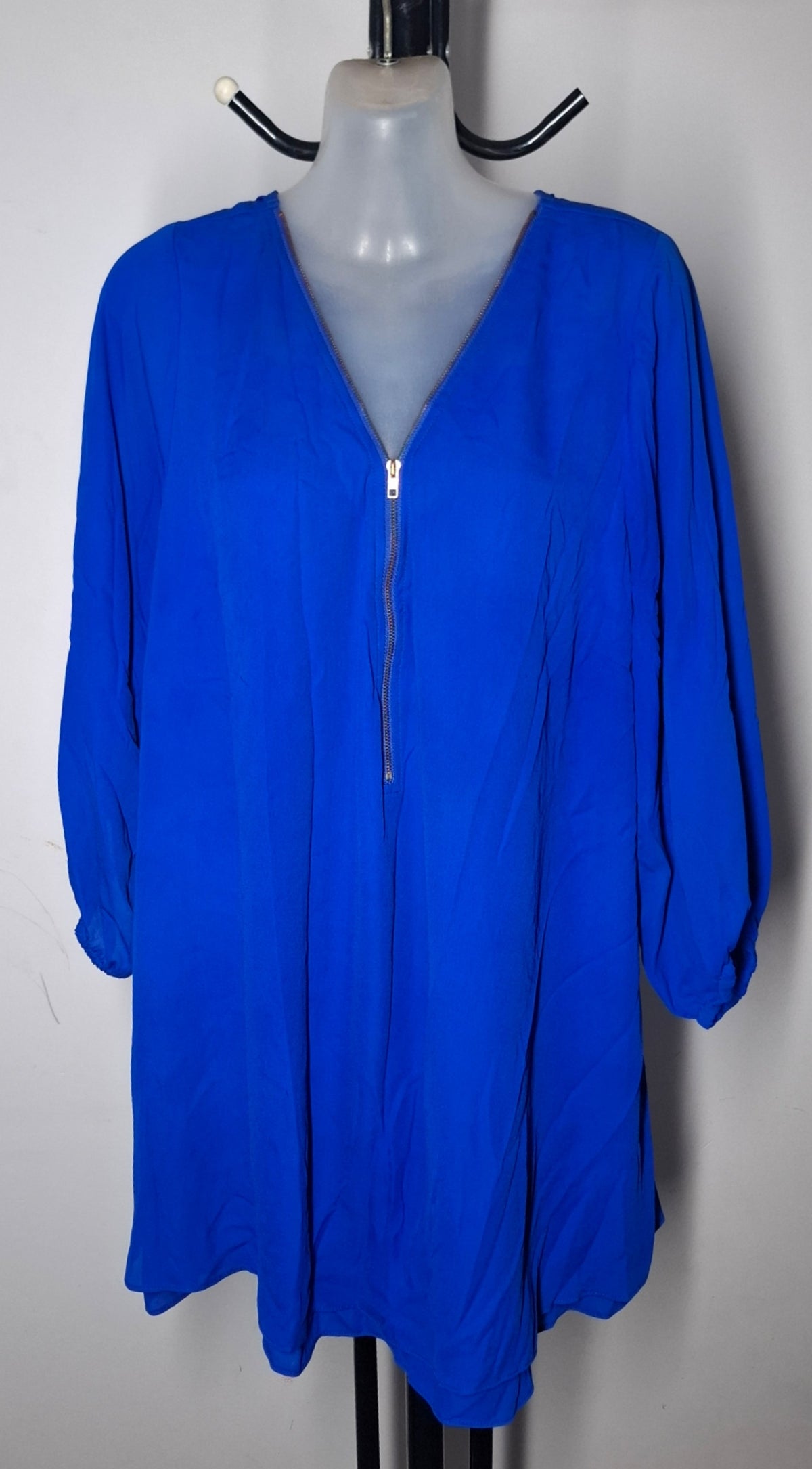 City Chic XL - Ultra Blue Sexy Zip Elbow Fling Top With Sleeves