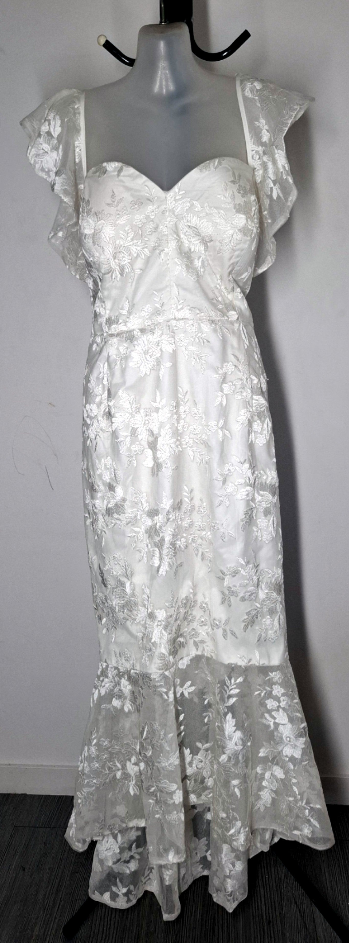 City Chic Medium - White Lace Off Shoulder Dress