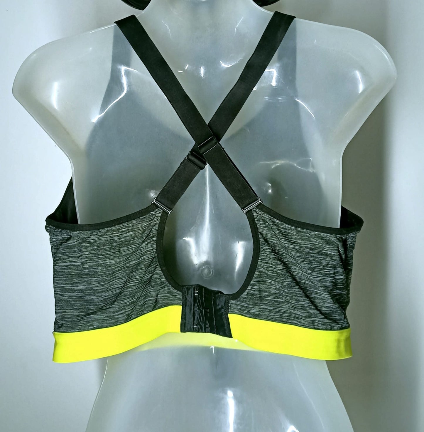 Size 18F -Strappy Back Mesh Insert Crop Top