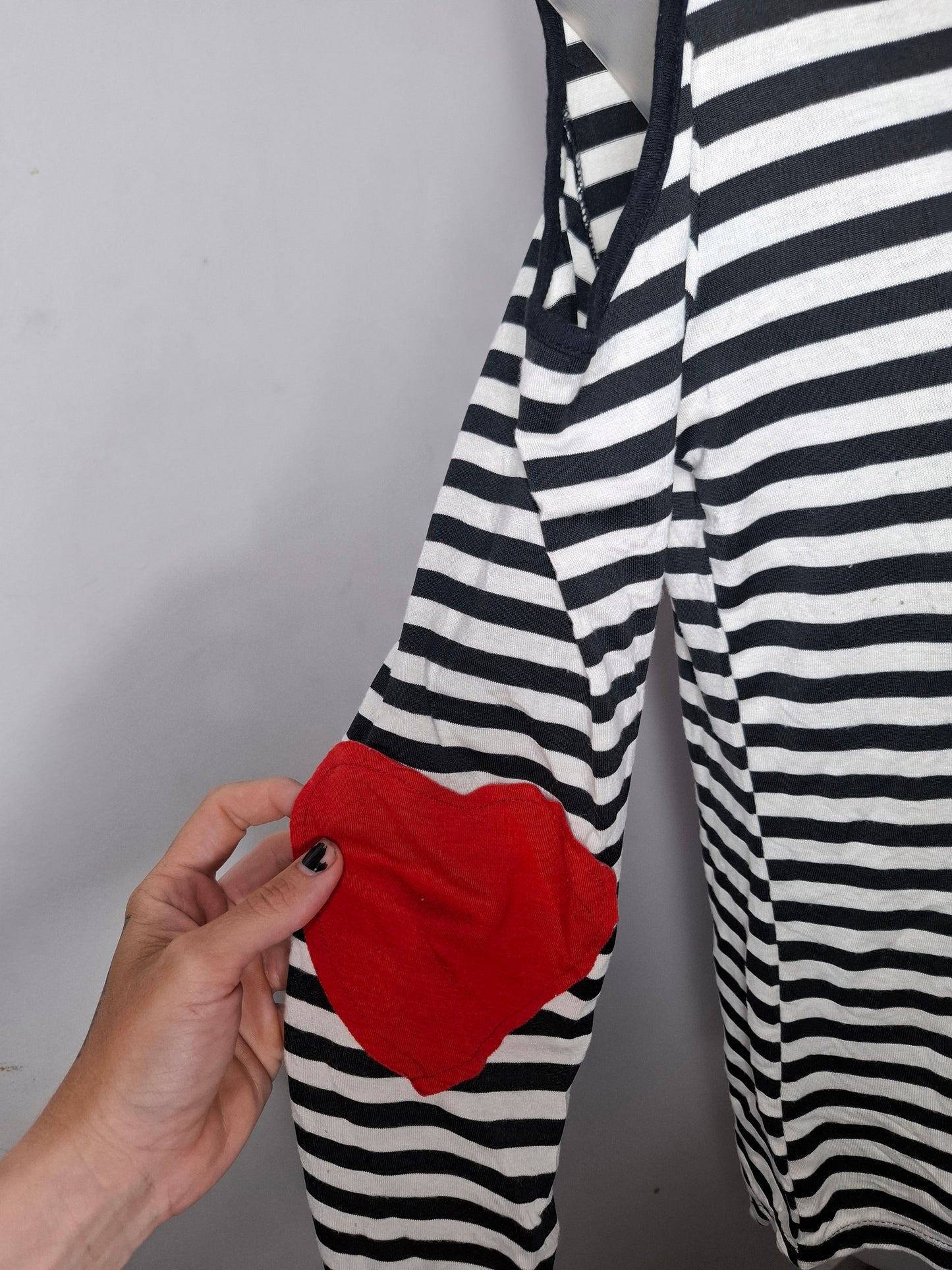 Size 12 - Black & White Striped Cold Shoulder Top With Hearts