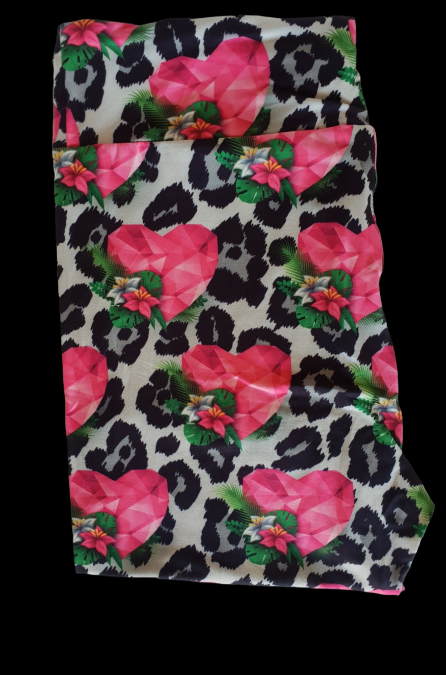 Deluxe - Love Heart Gem Leopard - 3/4 Length Leggings