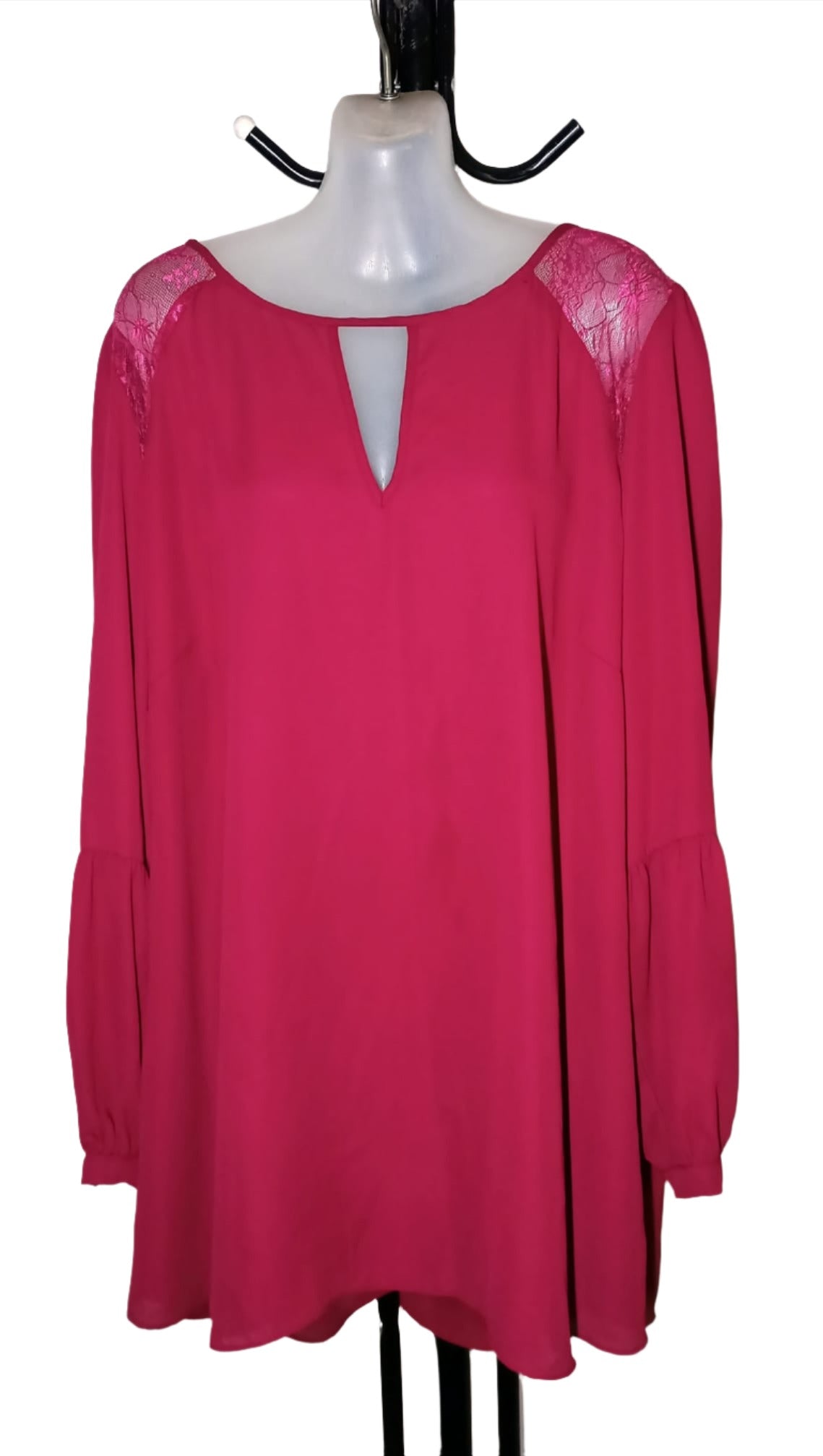 City Chic Large - Sleeved Lace Shoulder Top