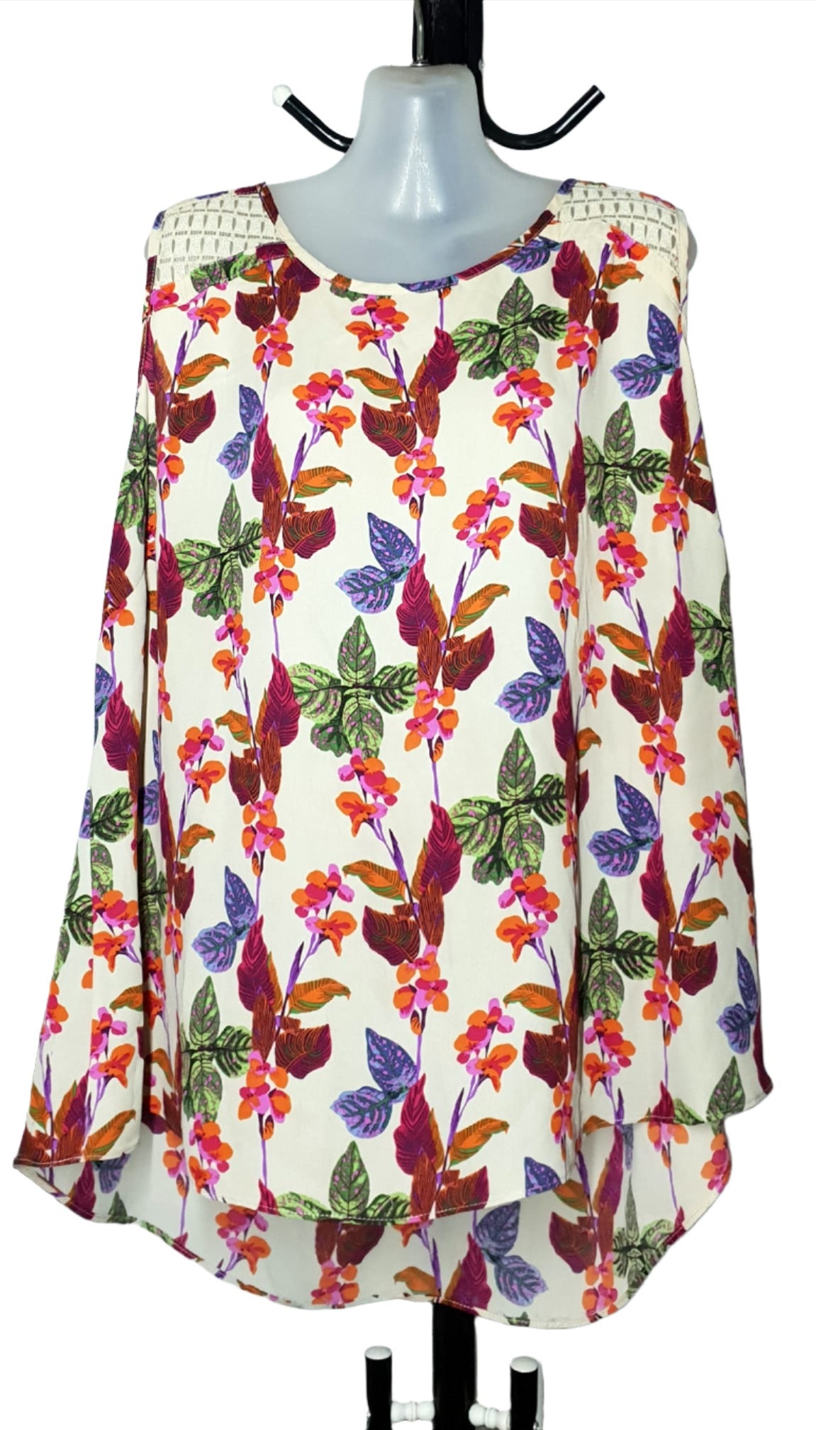 City Chic Large - Beige Floral Cut-Out Shoulder Tank Top
