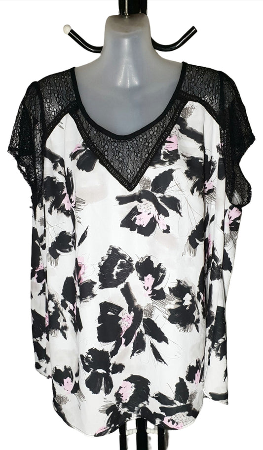 City Chic Large - Lace Panel Top
