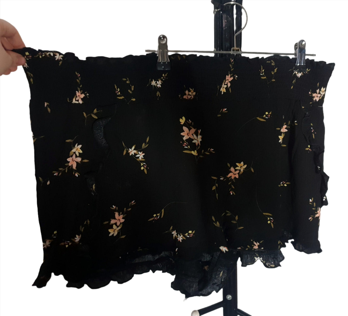 City Chic Large - Black Floral Shirred Elastic Waist Shorts