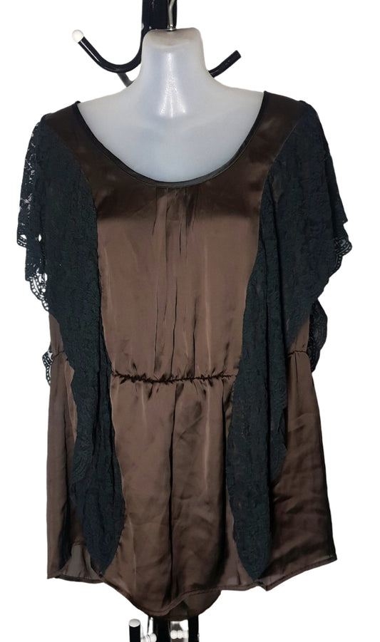 City Chic Medium - Lace Frill Top