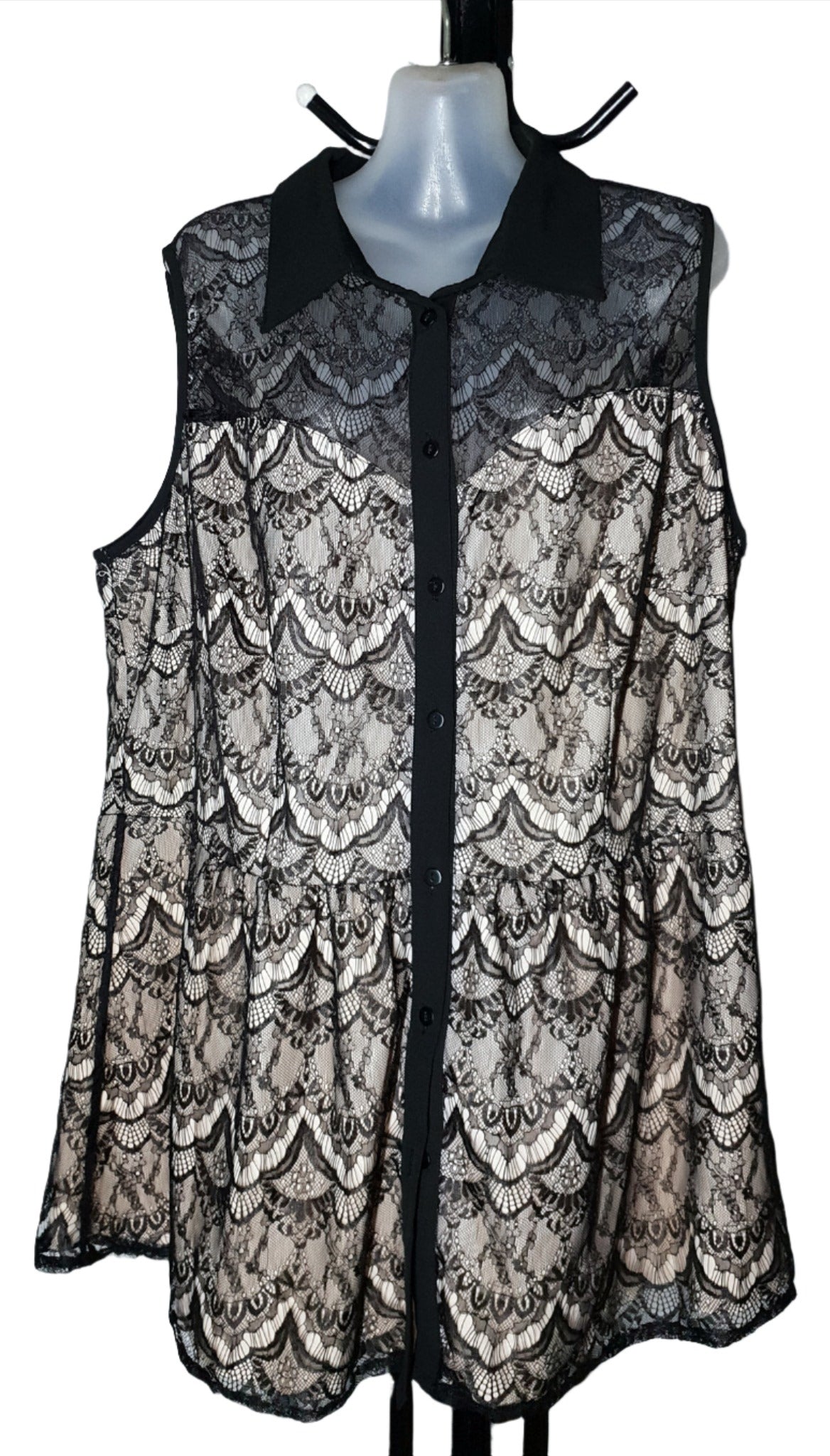 City Chic XL - Lace Button Up Top