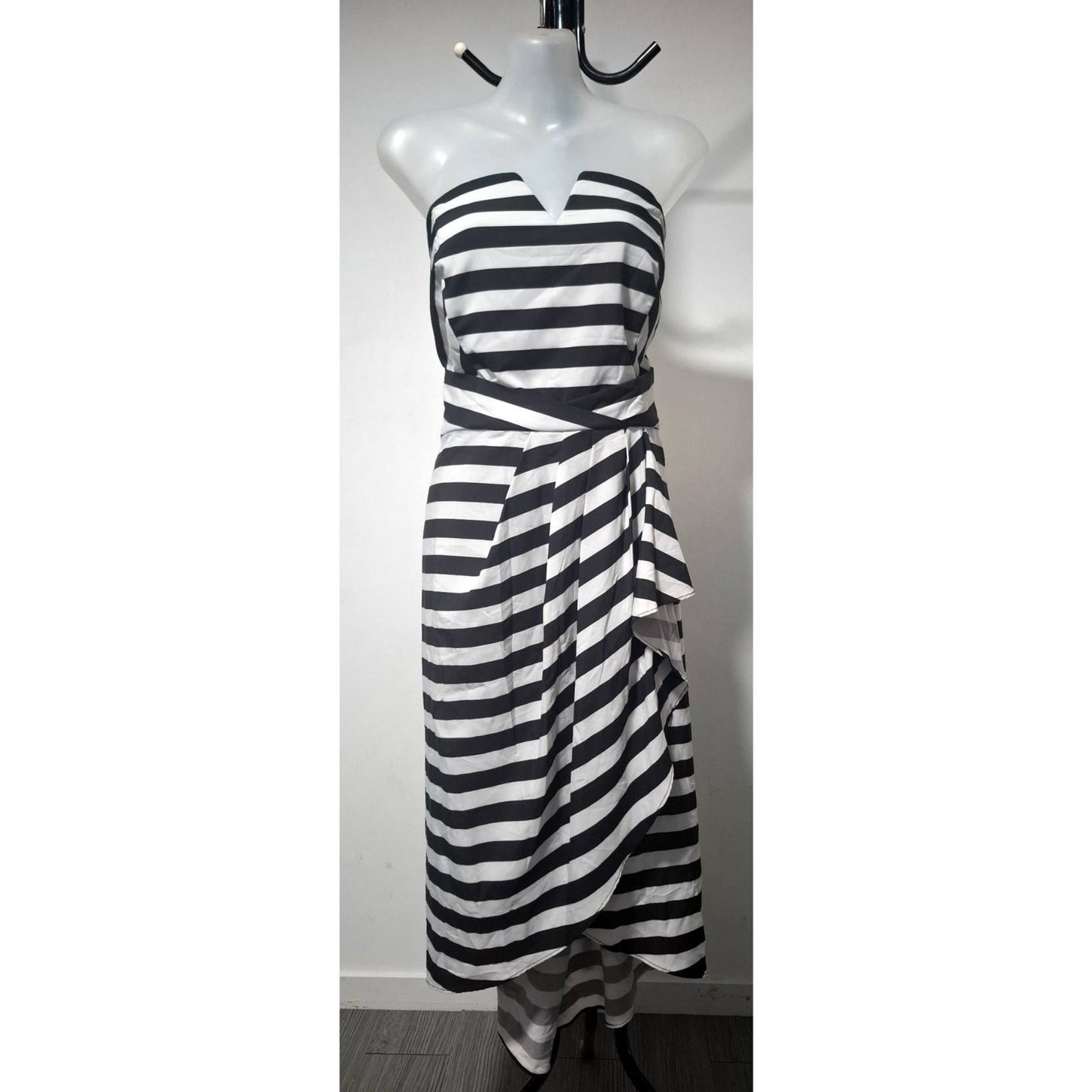 City Chic Medium - Striped Strapless Deep V Dress