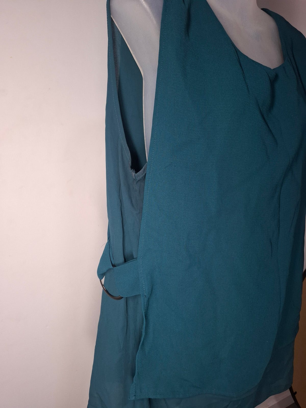 City Chic Medium - Buckle Side Top