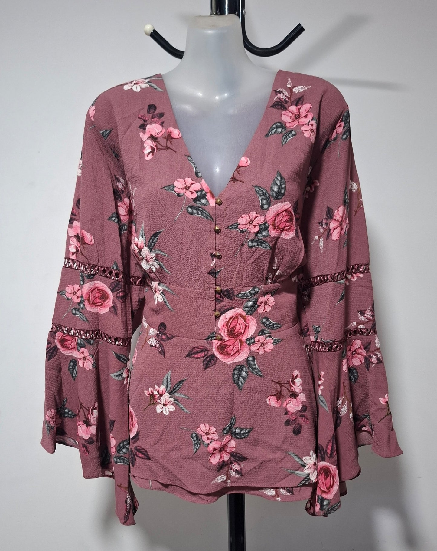 City Chic Medium - Floral Bell Sleeve Peplum Top