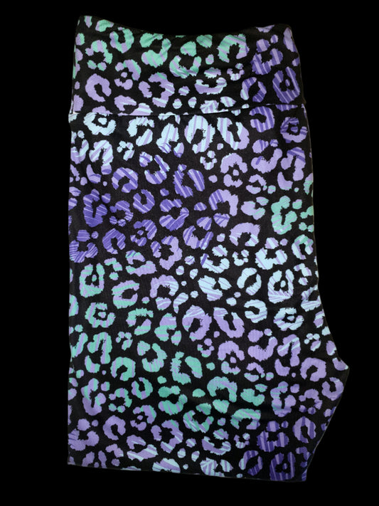 Deluxe - Leopard Print - 3/4 Length Leggings
