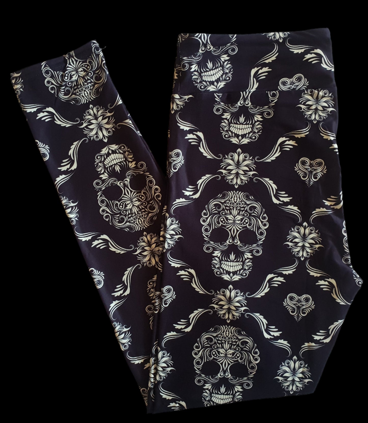 Deluxe - Skull - 3/4 Length Leggings