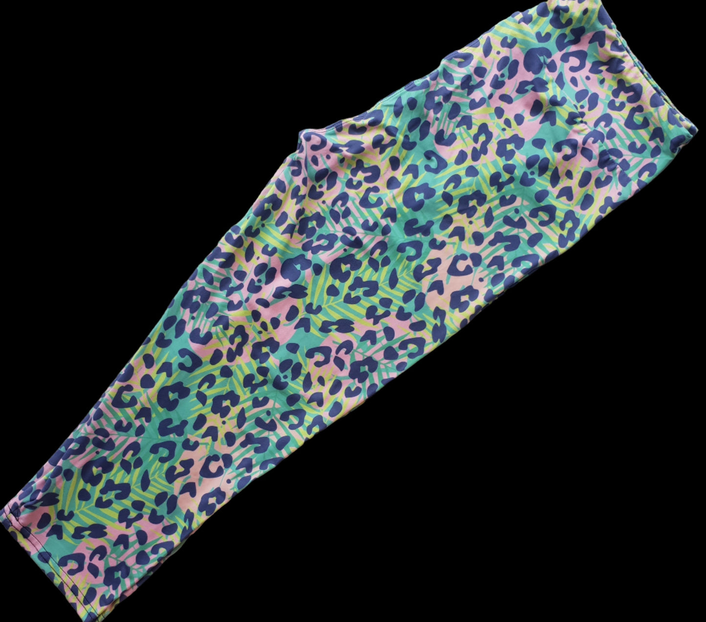 Deluxe - Leopard Print - 3/4 Length Leggings