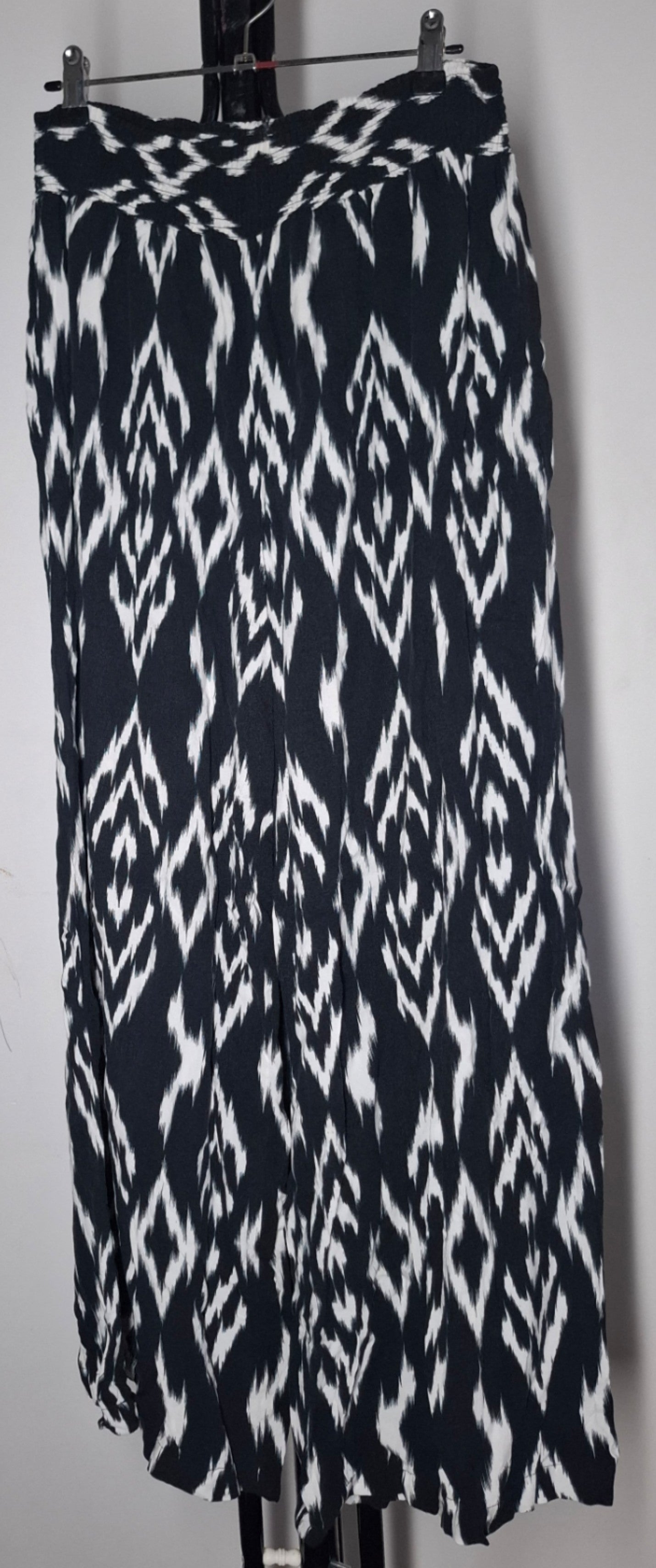 Size 16 - Black & White Elastic Waist Stretchy Loose Fit Pants