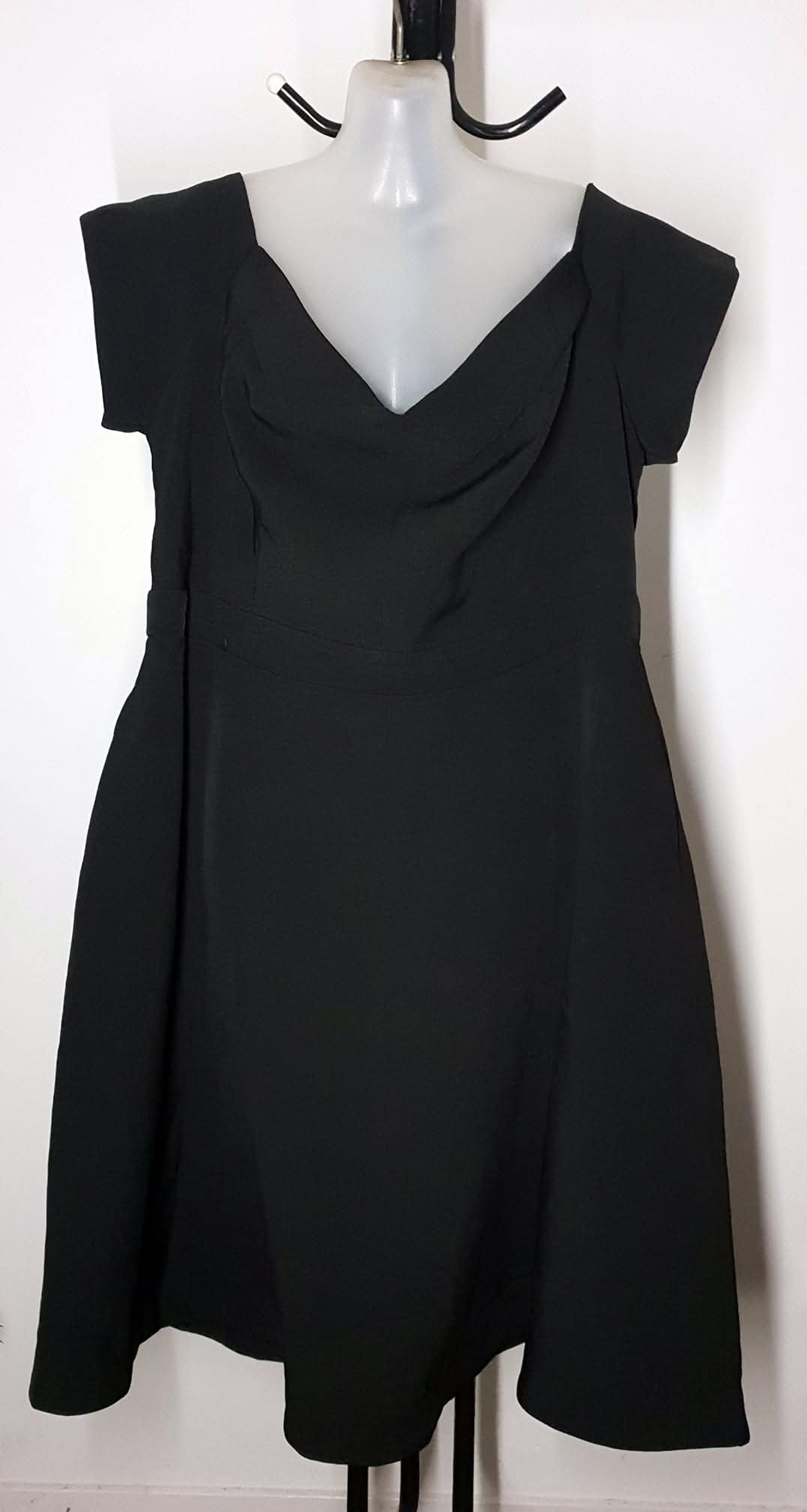 City Chic Medium - Off Shoulder Fit And Flare Dress