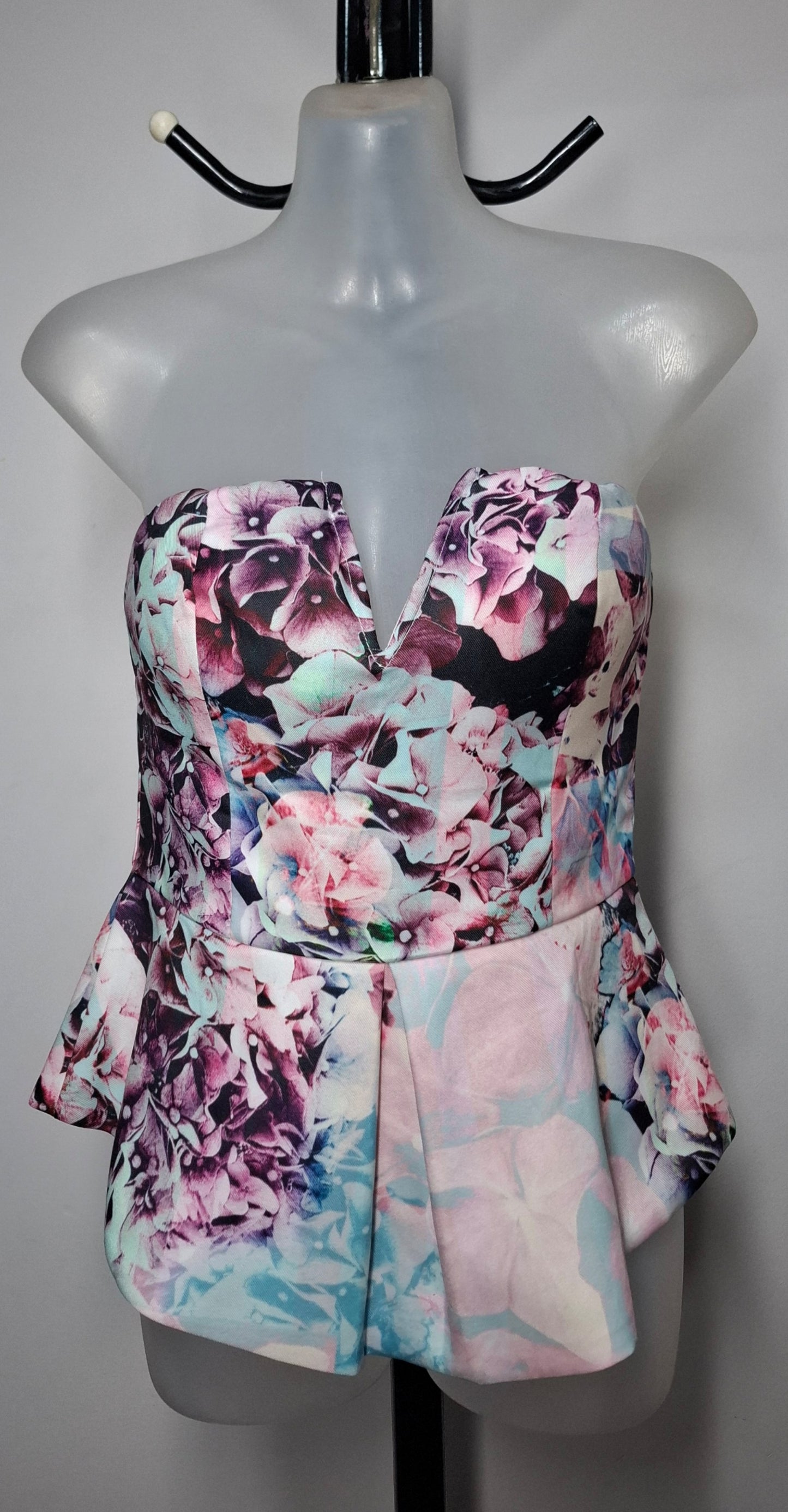 Size 10 - Floral Strapless Deep V Peplum Top