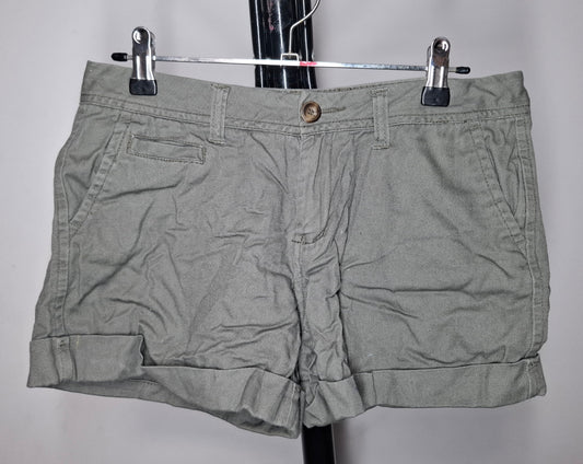 Size 8 - Cotton Khaki Shorts With Pockets