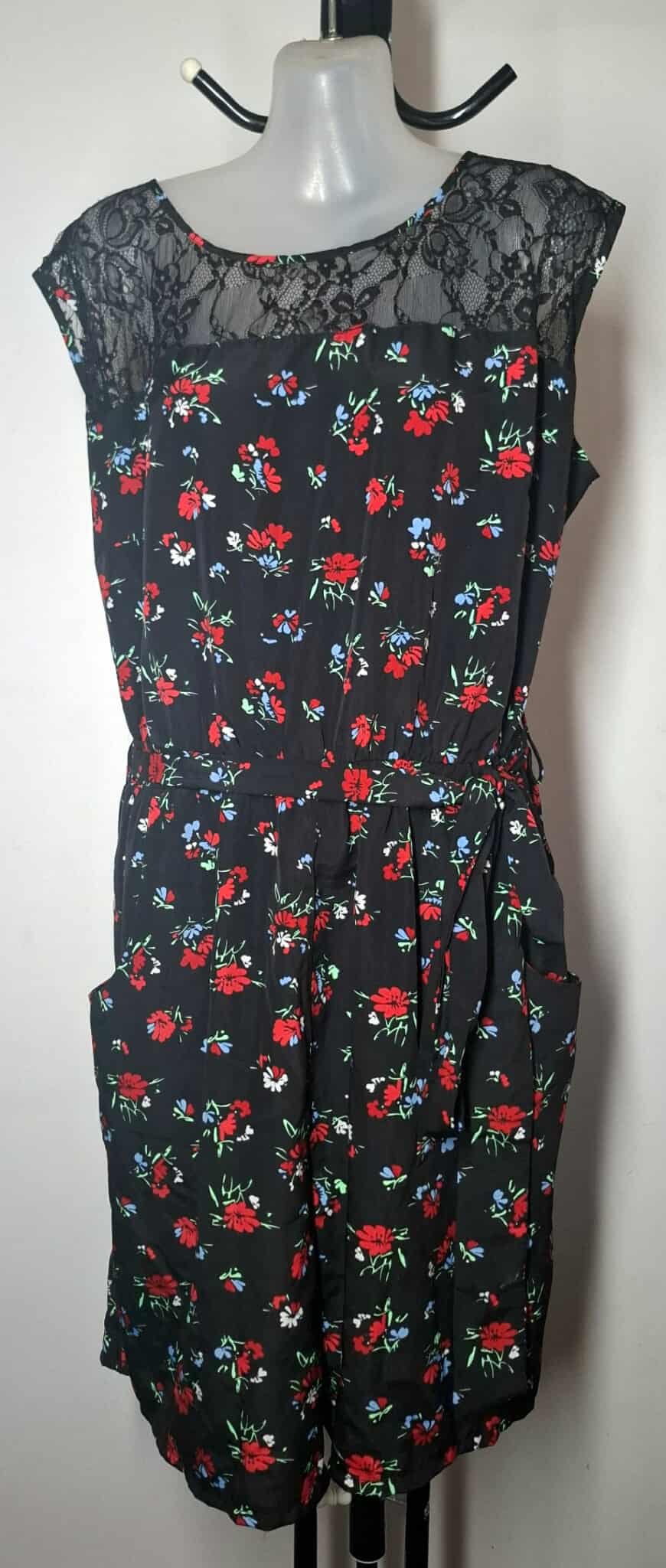 City Chic Small - Floral Lace Playsuit With Pockets