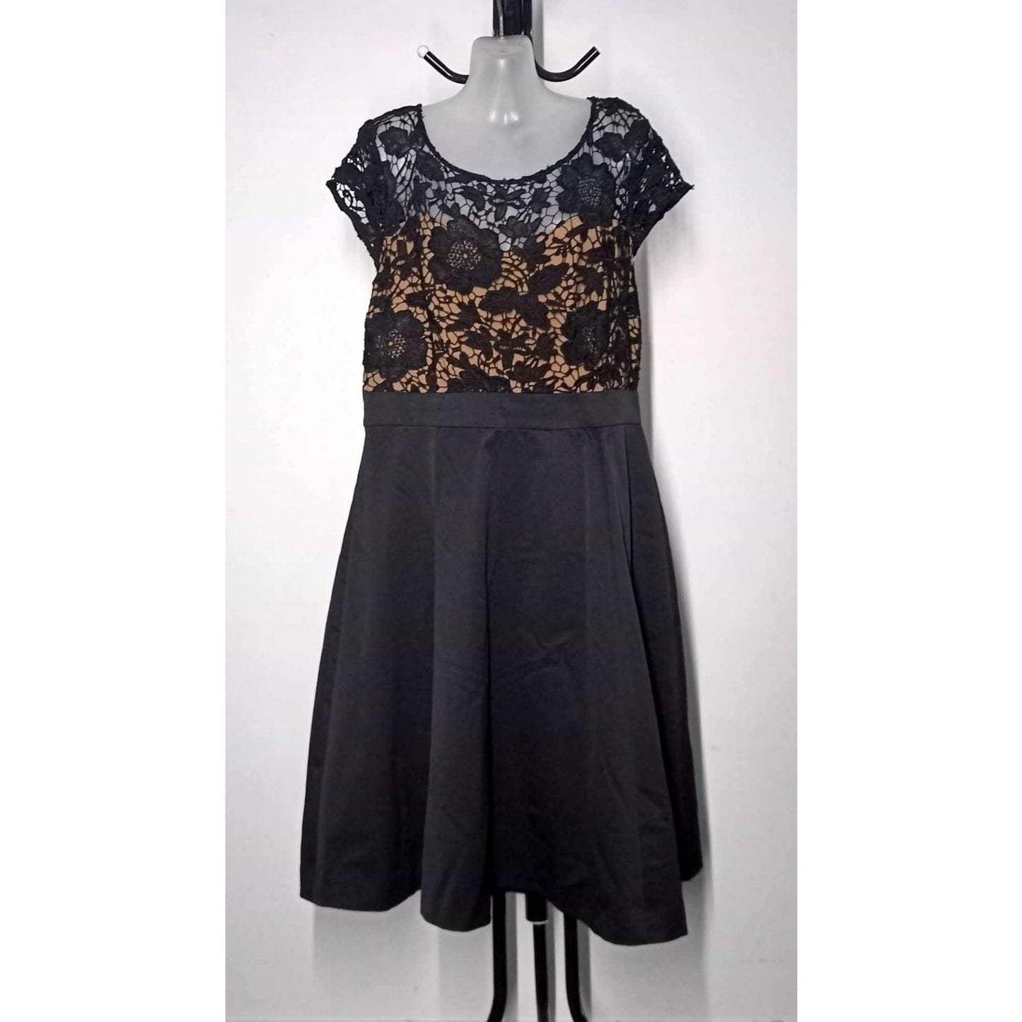 City Chic XS Lace Dress