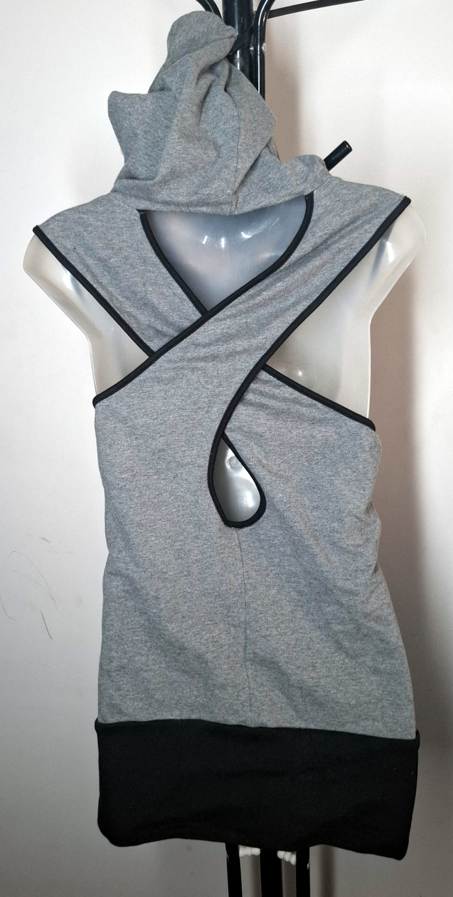City Chic Medium - Gray Hooded Criss Cross Back Top