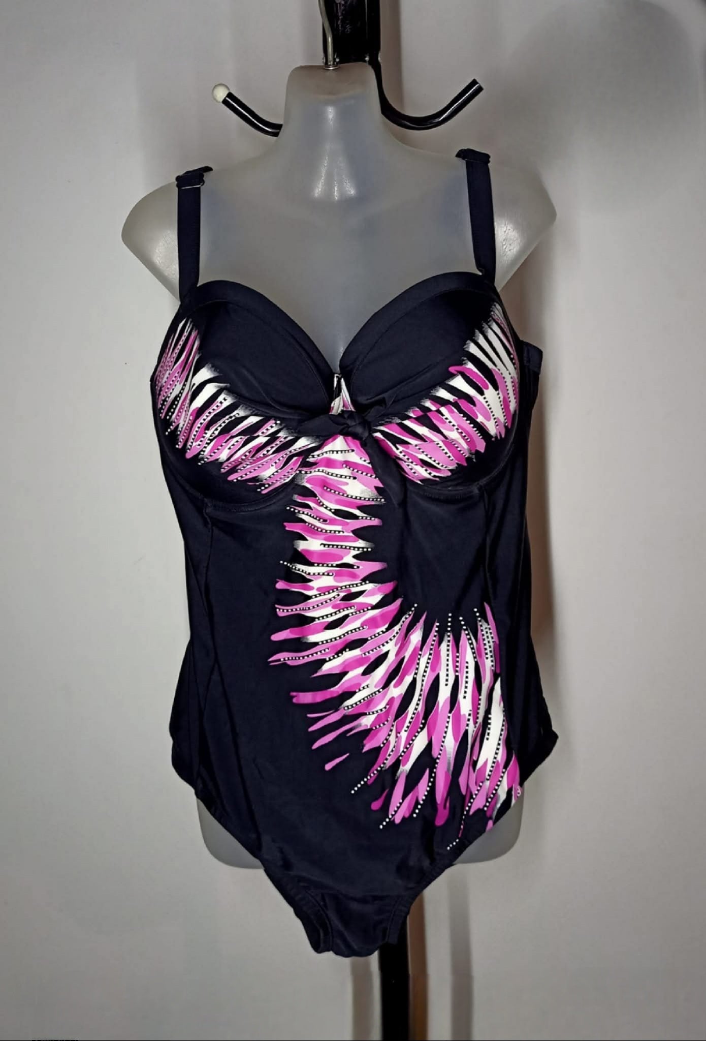Size 20 - 1 Piece Swimmers With Adjustable Straps
