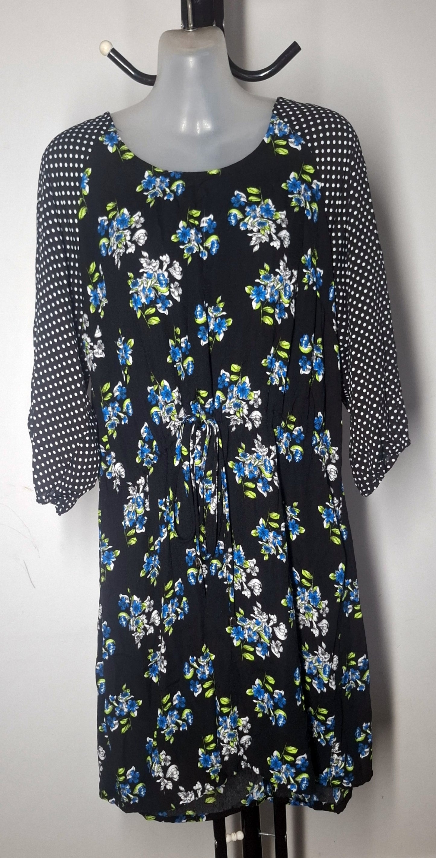 City Chic XS - Spotted Sleeve Floral Dress