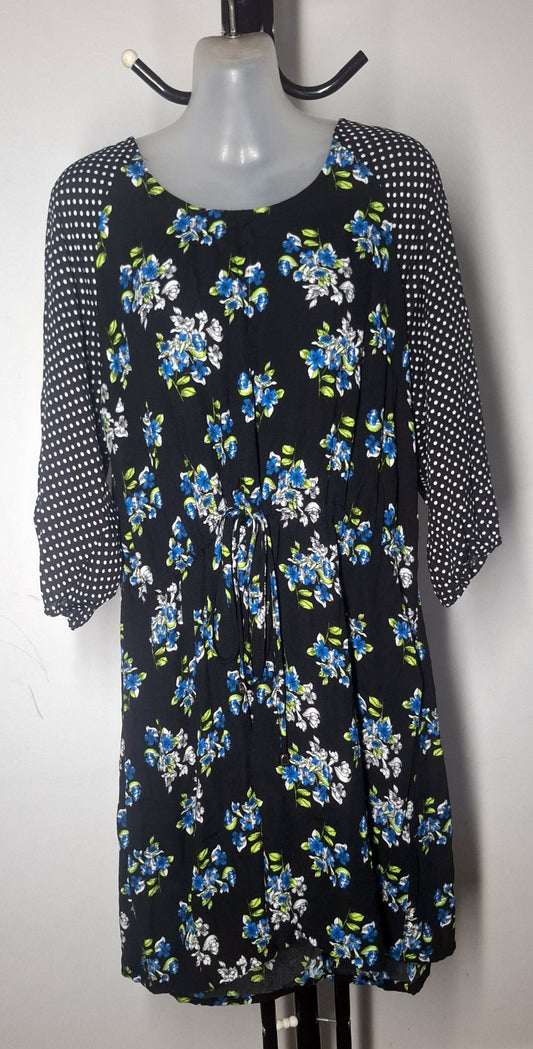 City Chic XS - Spotted Sleeve Floral Dress