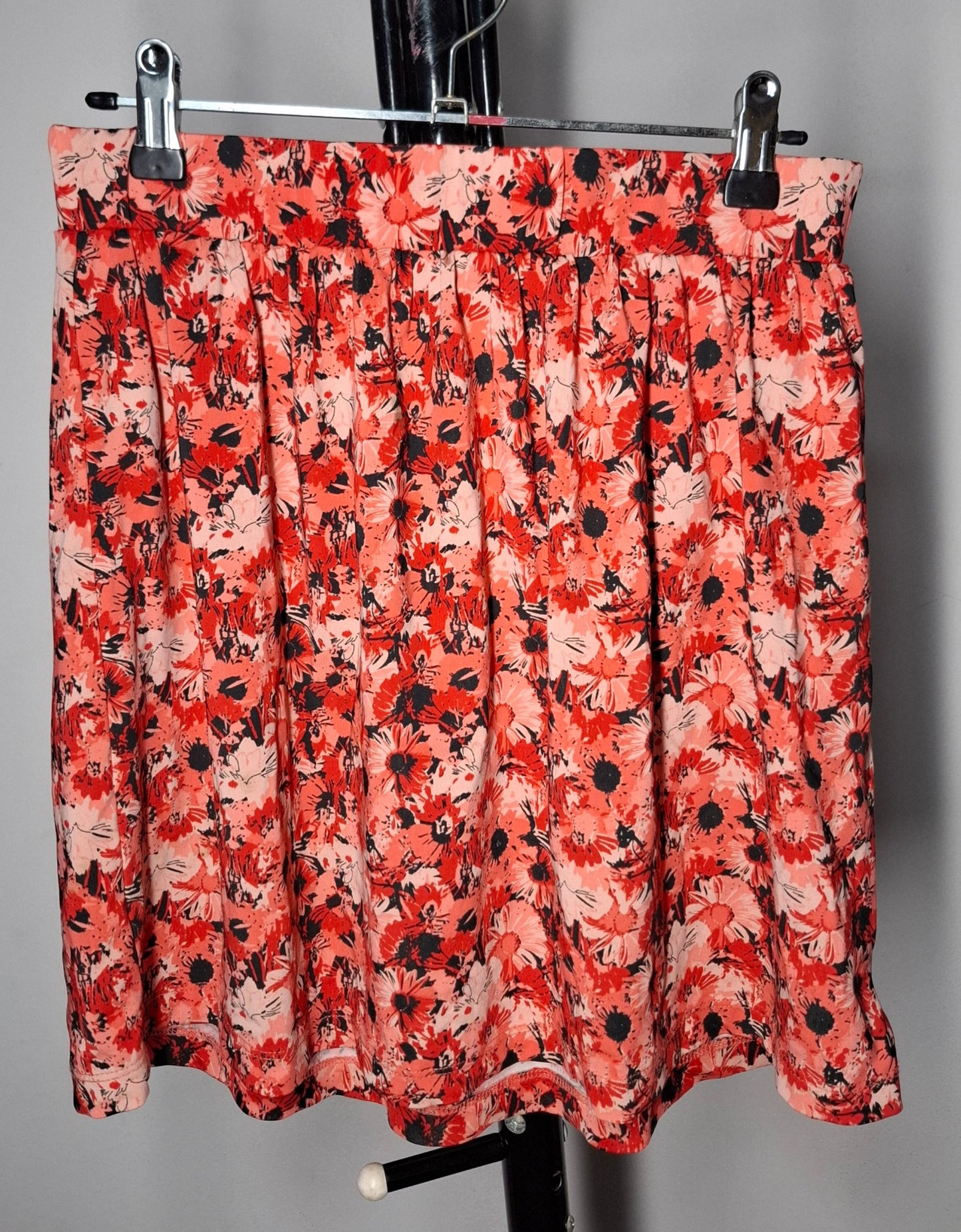 Size 10 - Floral Elastic Waist Skirt