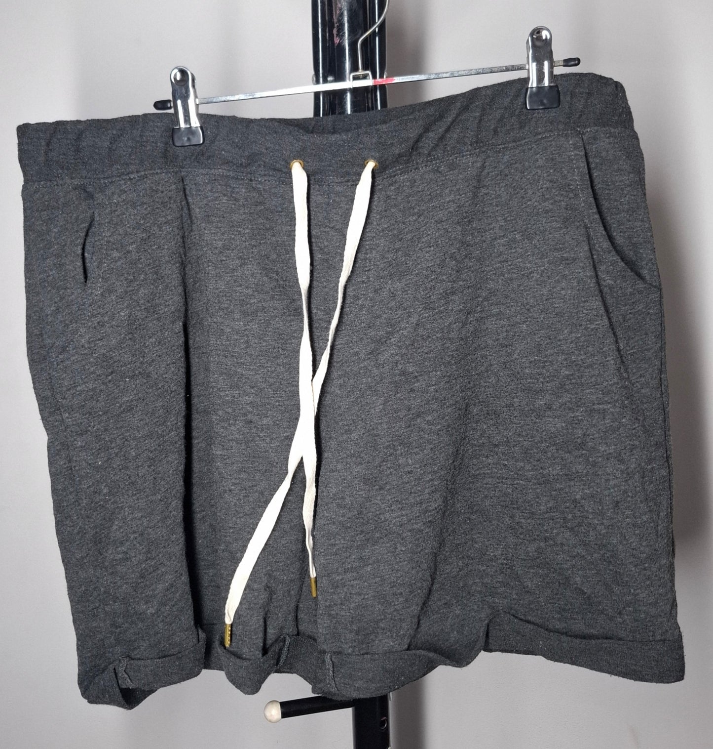 Size 20 - Stretchy Elastic Waist Shorts With Pockets & Drawstring