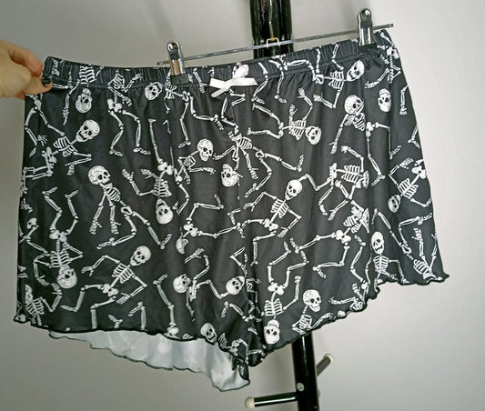 Size 18 - Black Stretchy Skeleton Shorts