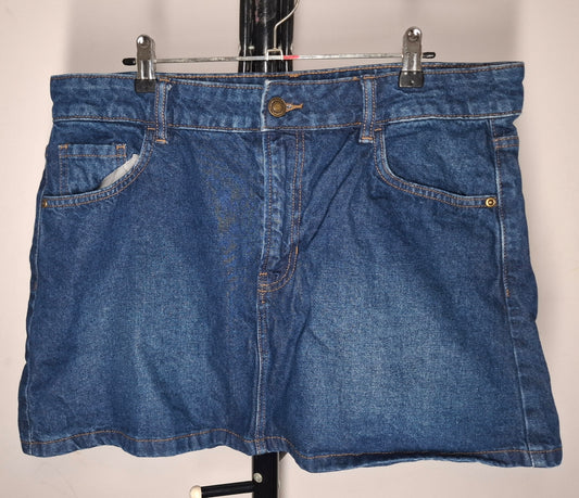 Size 16 - Denim Skirt With Pockets