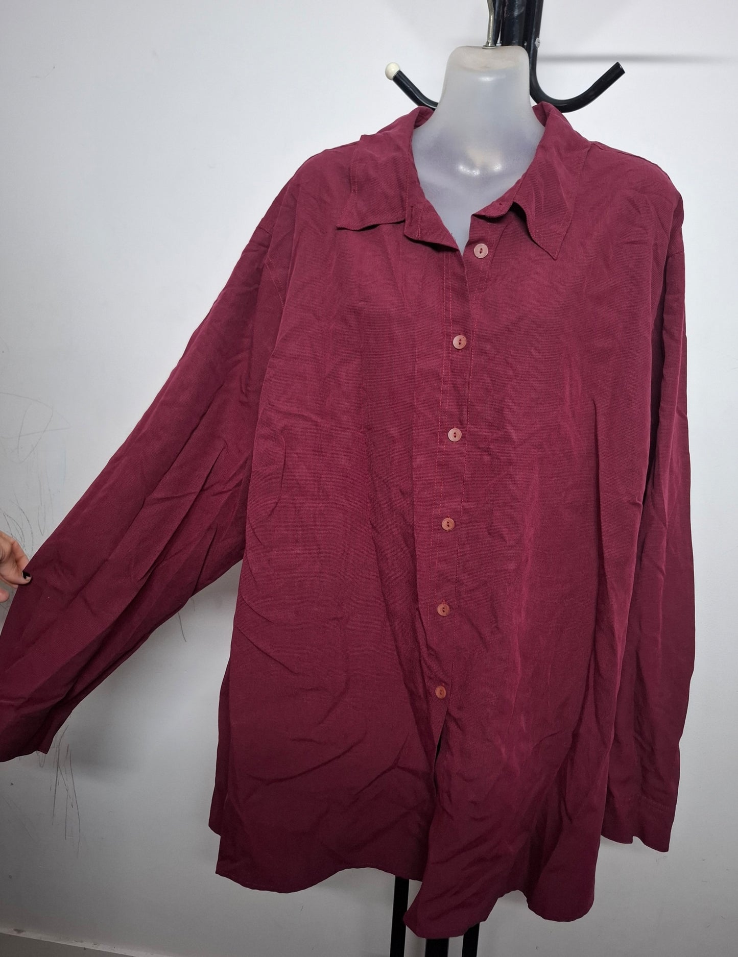 Size 26 - Long Sleeved Button Up Collared Shirt