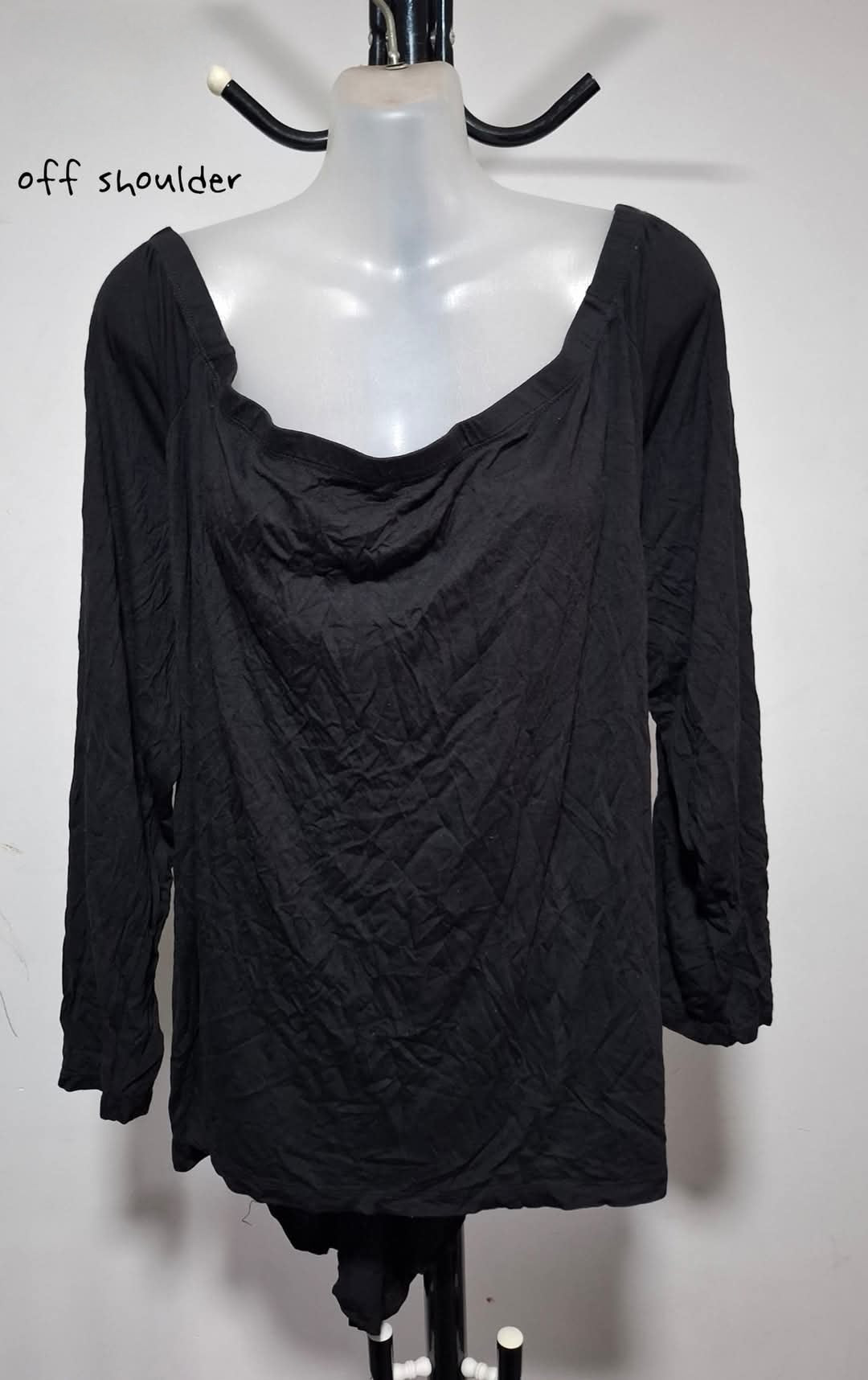 City Chic XL - Black Off Shoulder Top With Sleeves