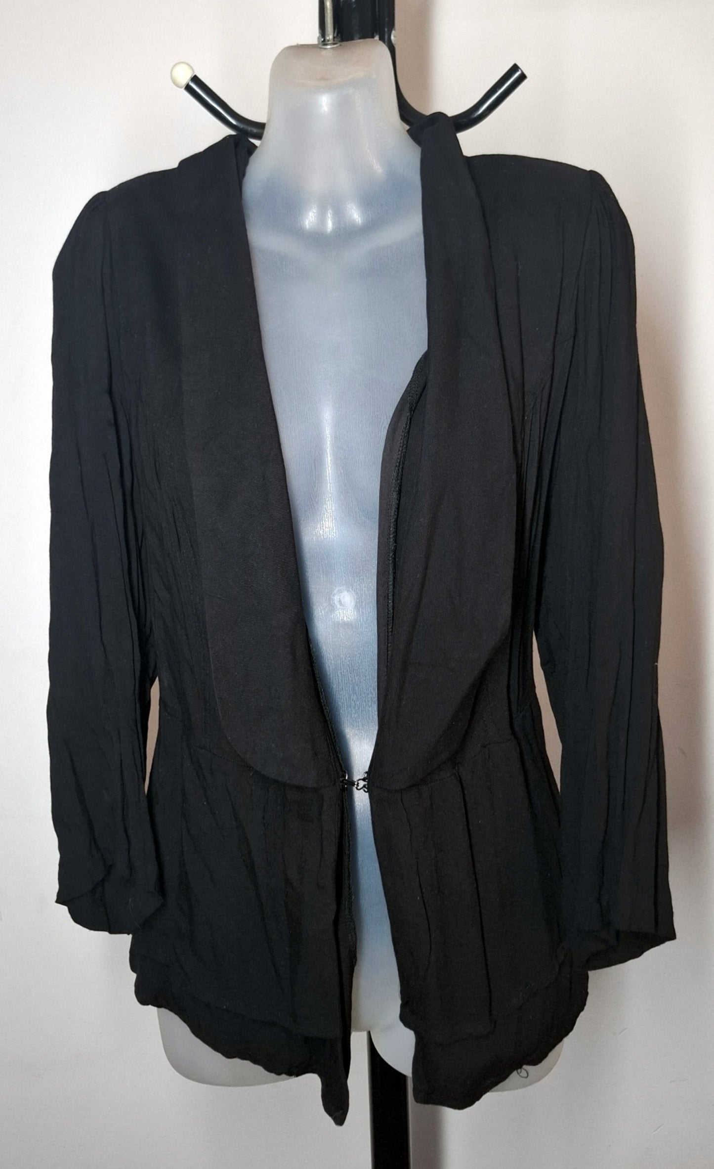 City Chic Medium - Black Cutout Back Jacket