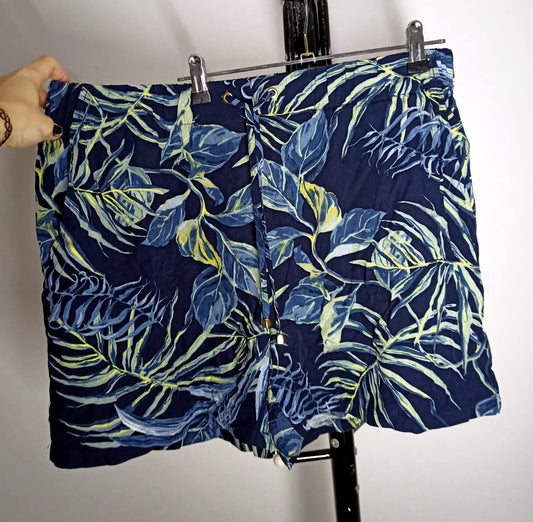 Size 18 - Stretchy Navy Shorts With Pockets And Drawstring - Brand New With Tags