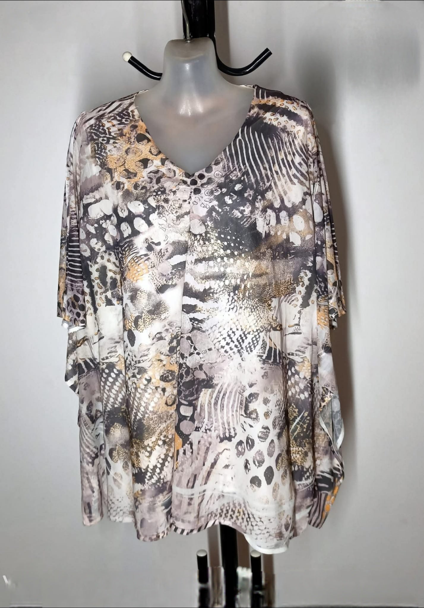 Size 20 - Batwing Top