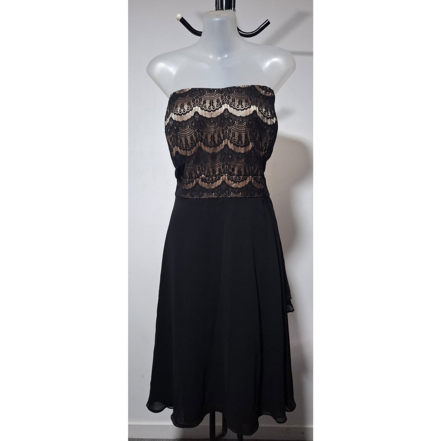 City Chic Medium - Strapless Lace Dress
