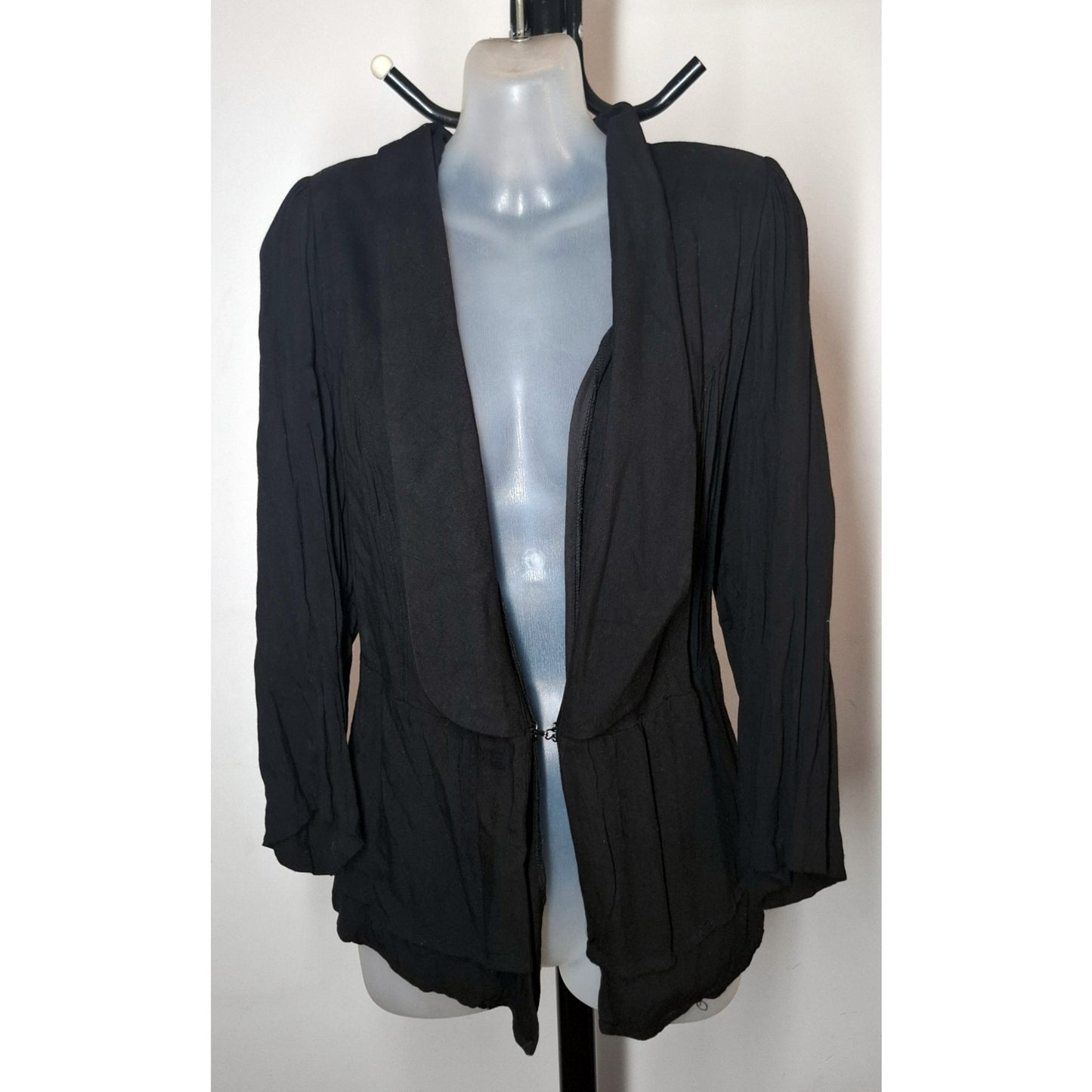 City Chic Medium - Black Cutout Back Jacket