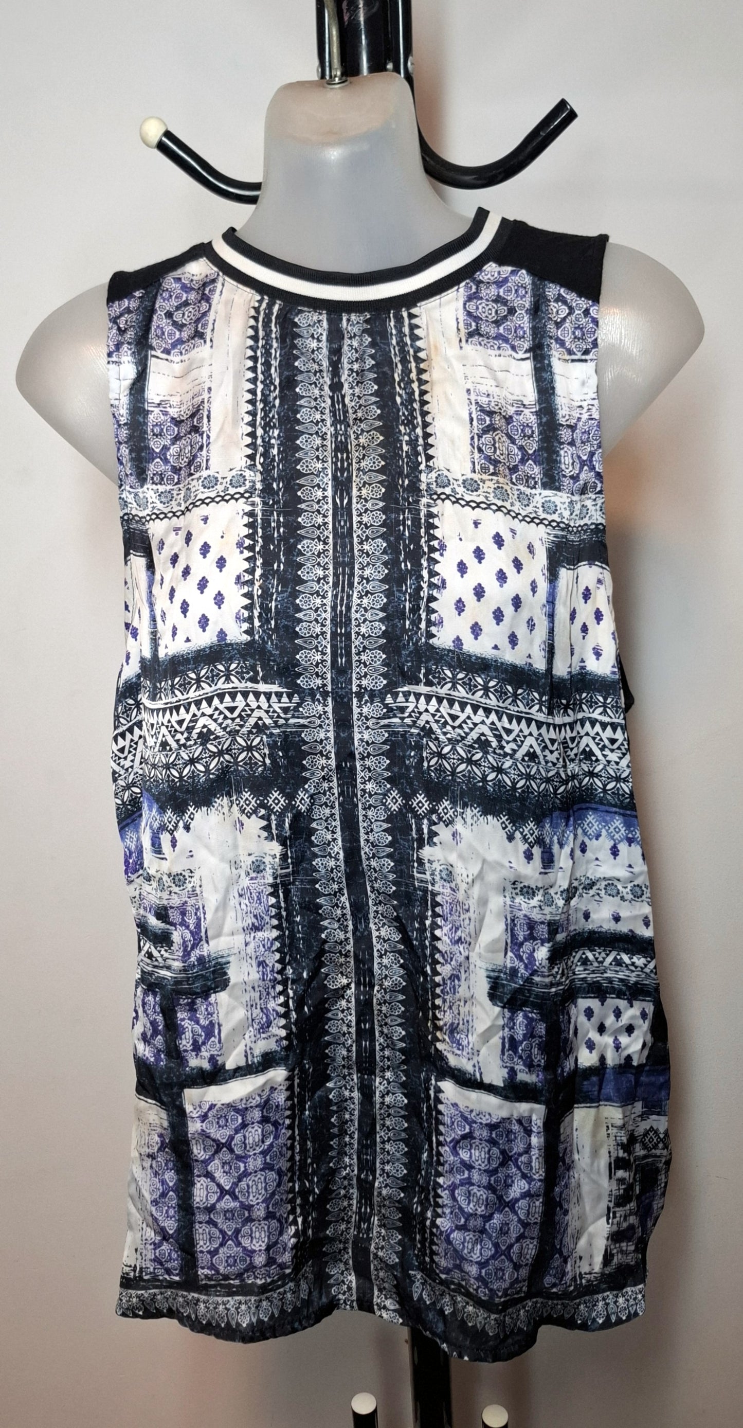 Size 8 - Printed Top
